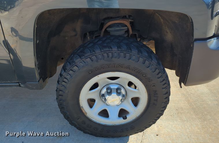 image for item DN3795 2017 Chevrolet Silverado 1500 Double Cab pickup truck