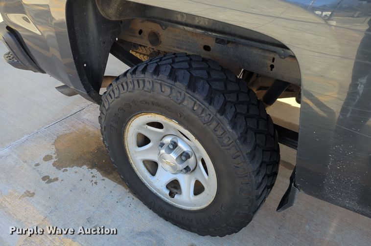 image for item DN3795 2017 Chevrolet Silverado 1500 Double Cab pickup truck