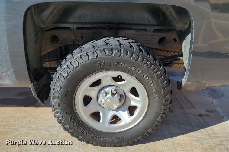 image for item DN3795 2017 Chevrolet Silverado 1500 Double Cab pickup truck