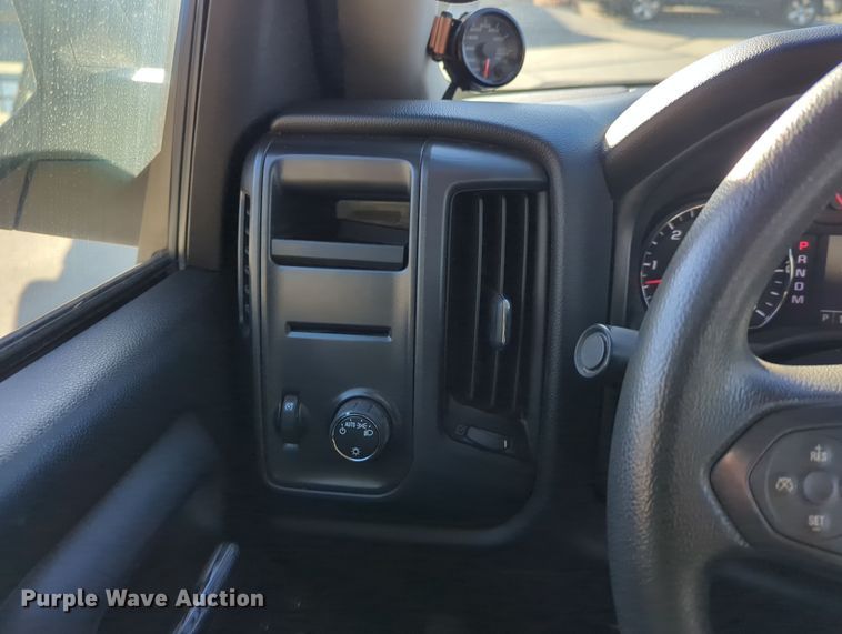 image for item DN3796 2015 Chevrolet Silverado 1500 Double Cab pickup truck