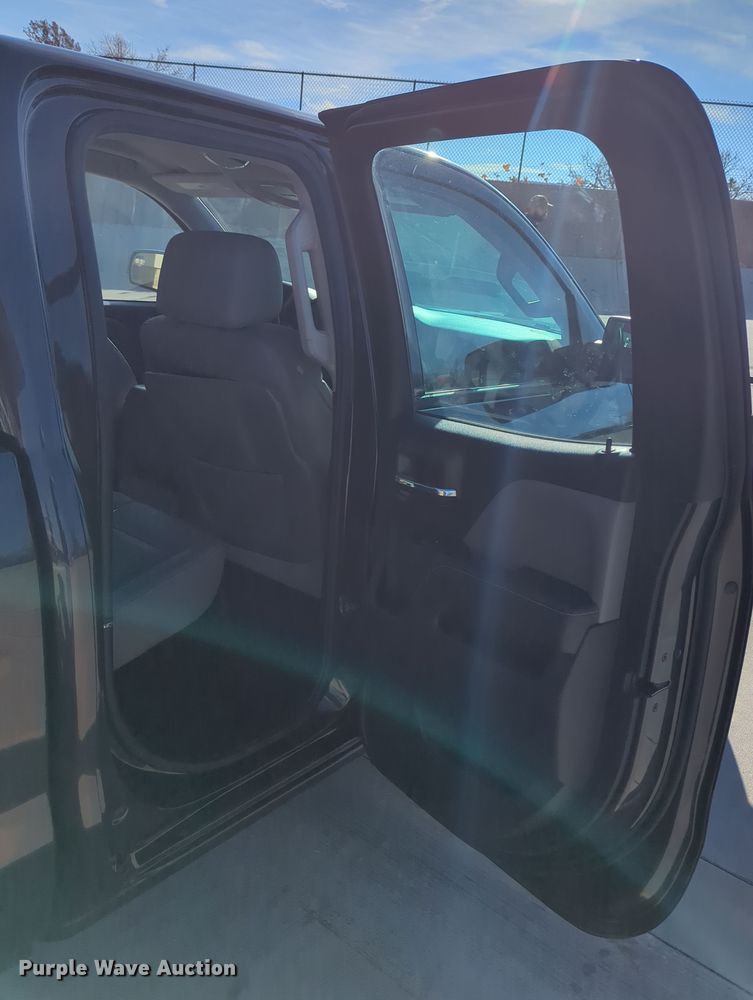 image for item DN3796 2015 Chevrolet Silverado 1500 Double Cab pickup truck