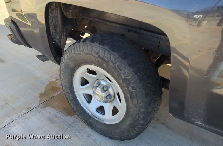 image for item DN3796 2015 Chevrolet Silverado 1500 Double Cab pickup truck