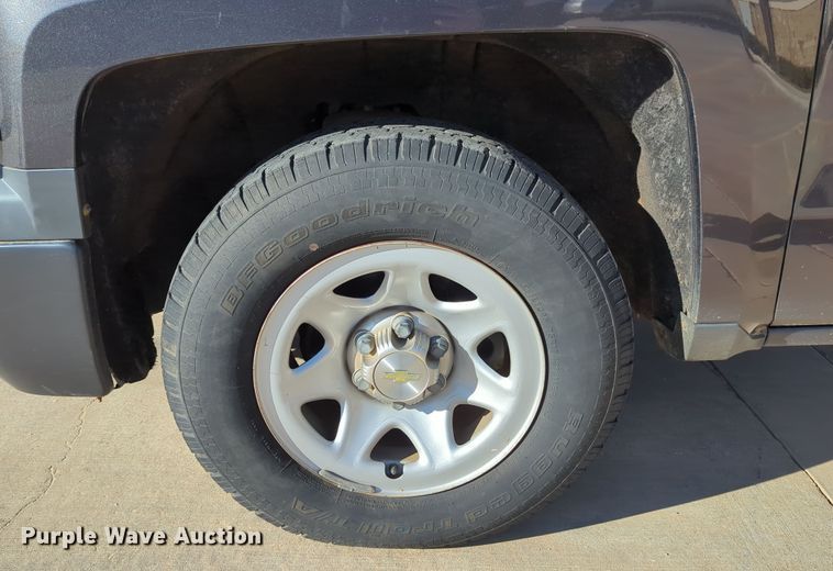 image for item DN3796 2015 Chevrolet Silverado 1500 Double Cab pickup truck