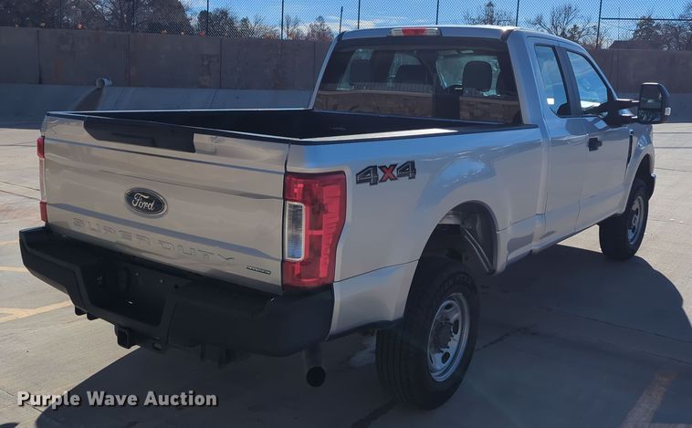 image for item DN3798 2017 Ford F250 Super Duty XL SuperCab pickup truck