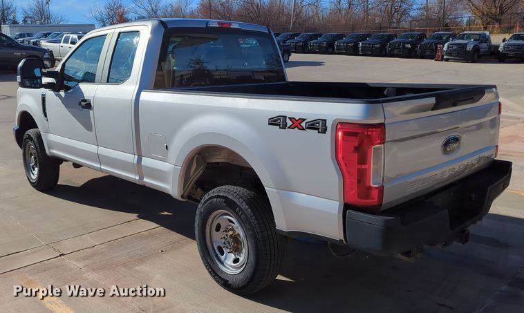 image for item DN3798 2017 Ford F250 Super Duty XL SuperCab pickup truck