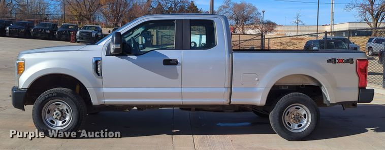 image for item DN3798 2017 Ford F250 Super Duty XL SuperCab pickup truck