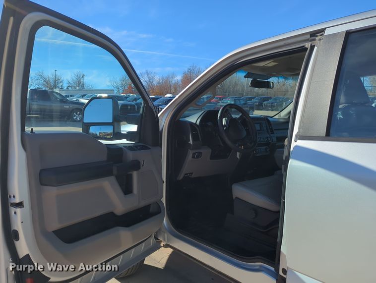 image for item DN3798 2017 Ford F250 Super Duty XL SuperCab pickup truck