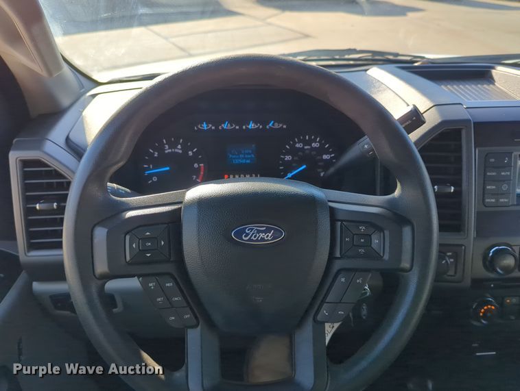 image for item DN3798 2017 Ford F250 Super Duty XL SuperCab pickup truck