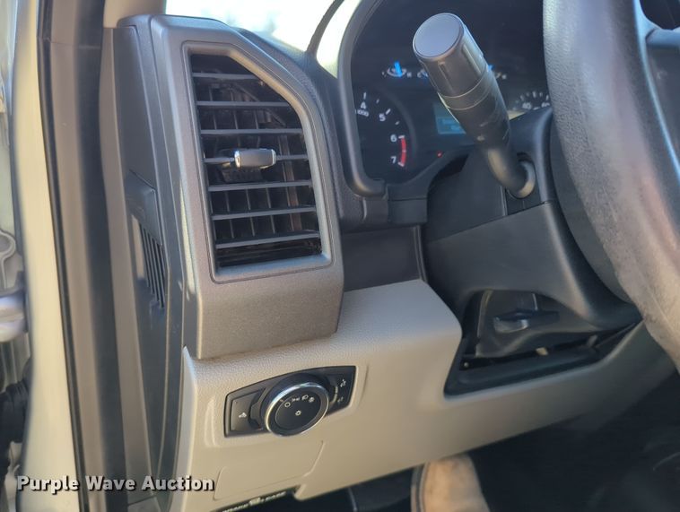 image for item DN3798 2017 Ford F250 Super Duty XL SuperCab pickup truck