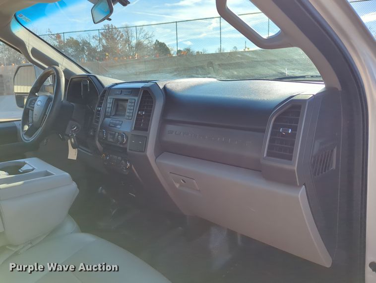 image for item DN3798 2017 Ford F250 Super Duty XL SuperCab pickup truck