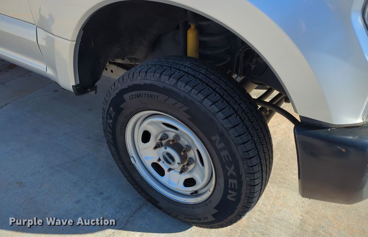 image for item DN3798 2017 Ford F250 Super Duty XL SuperCab pickup truck