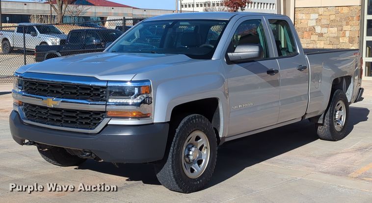 image for item DN3800 2018 Chevrolet Silverado 1500 Double Cab pickup truck