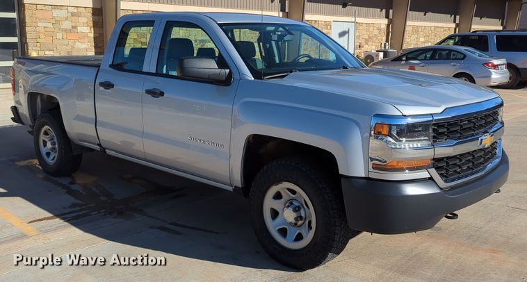 image for item DN3800 2018 Chevrolet Silverado 1500 Double Cab pickup truck