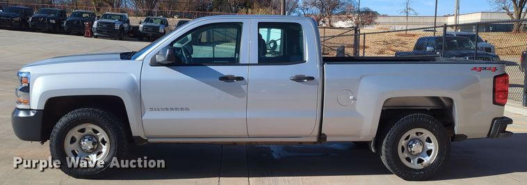 image for item DN3800 2018 Chevrolet Silverado 1500 Double Cab pickup truck