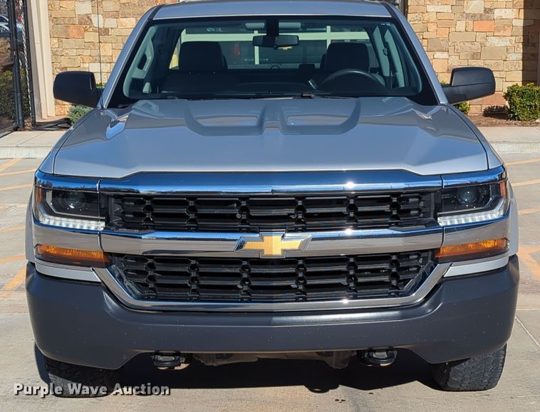 image for item DN3800 2018 Chevrolet Silverado 1500 Double Cab pickup truck