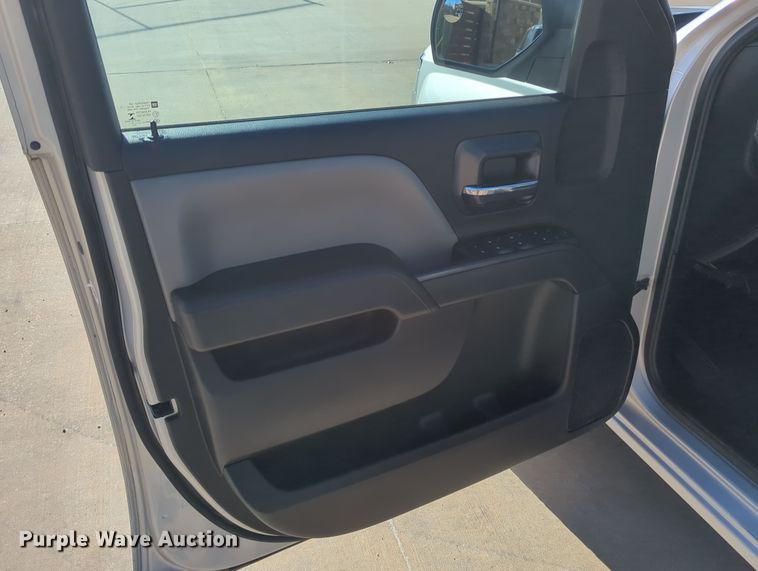 image for item DN3800 2018 Chevrolet Silverado 1500 Double Cab pickup truck