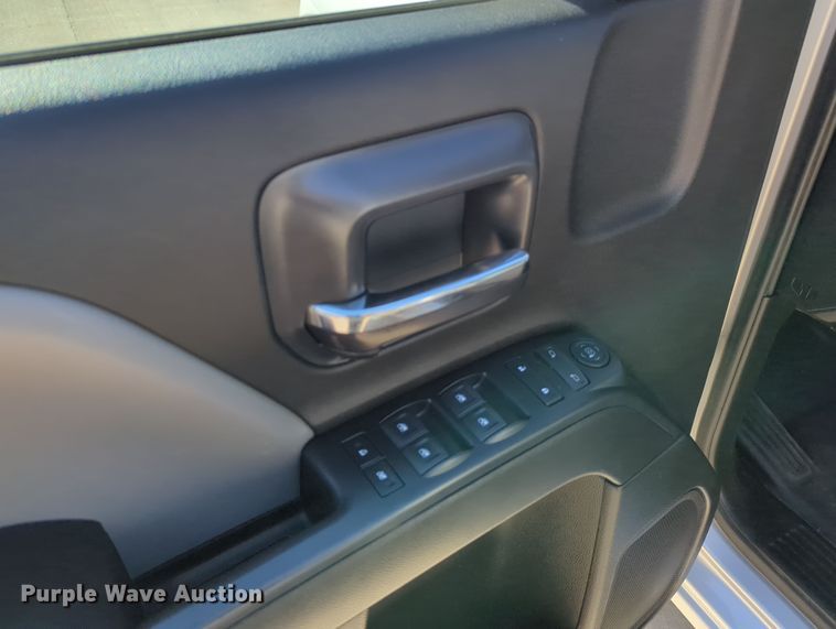 image for item DN3800 2018 Chevrolet Silverado 1500 Double Cab pickup truck