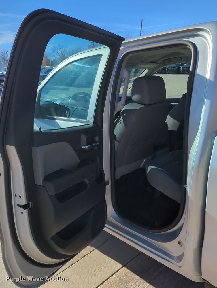 image for item DN3800 2018 Chevrolet Silverado 1500 Double Cab pickup truck