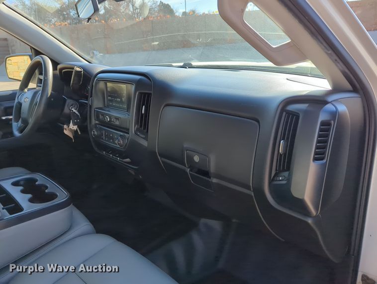 image for item DN3800 2018 Chevrolet Silverado 1500 Double Cab pickup truck