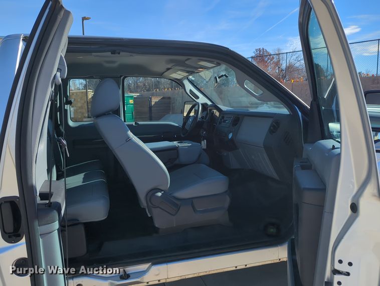 image for item DN3804 2015 Ford F250 Super Duty XL SuperCab pickup truck