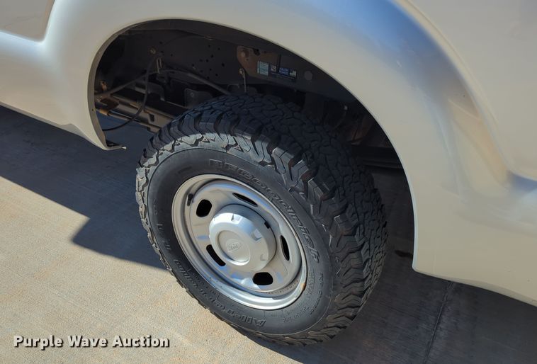 image for item DN3804 2015 Ford F250 Super Duty XL SuperCab pickup truck