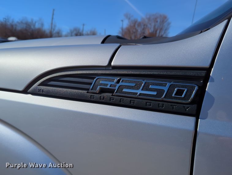image for item DN3804 2015 Ford F250 Super Duty XL SuperCab pickup truck