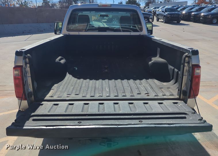 image for item DN3805 2012 Ford F250 Super Duty XL pickup truck