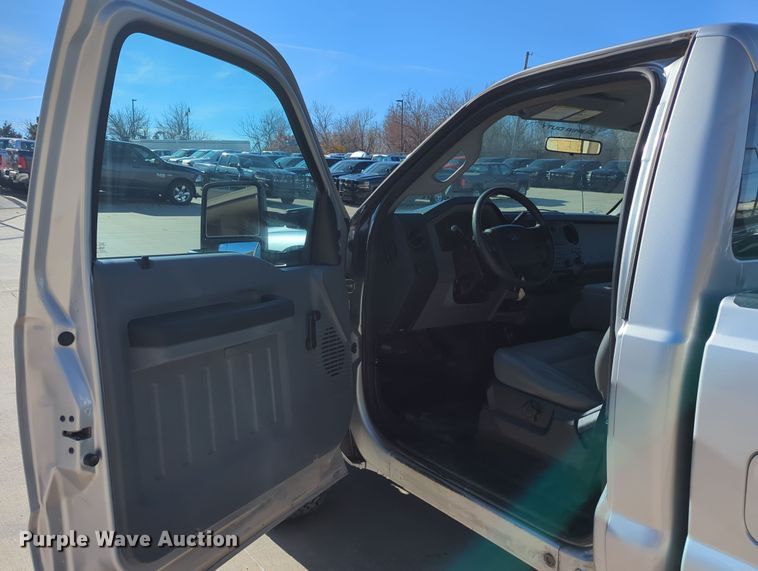 image for item DN3805 2012 Ford F250 Super Duty XL pickup truck