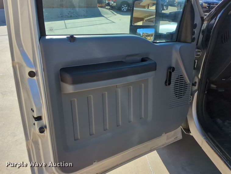 image for item DN3805 2012 Ford F250 Super Duty XL pickup truck