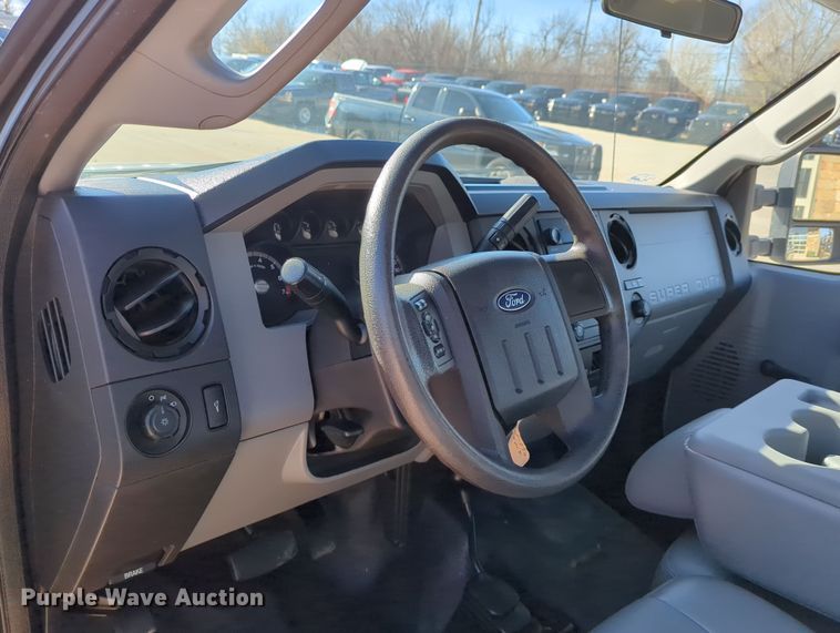 image for item DN3805 2012 Ford F250 Super Duty XL pickup truck