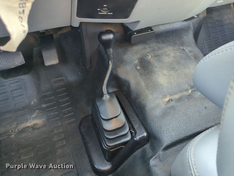 image for item DN3805 2012 Ford F250 Super Duty XL pickup truck