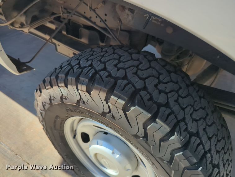 image for item DN3805 2012 Ford F250 Super Duty XL pickup truck