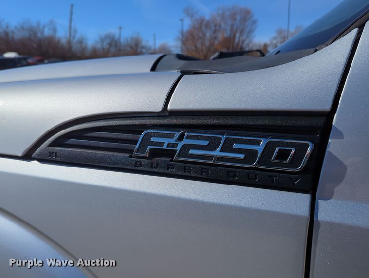 image for item DN3805 2012 Ford F250 Super Duty XL pickup truck