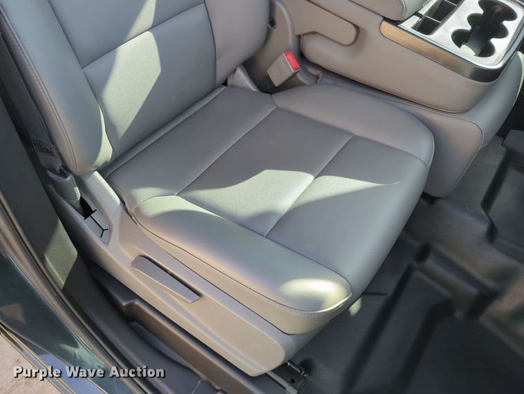 image for item DN3807 2017 Chevrolet Silverado 1500 Double Cab pickup truck