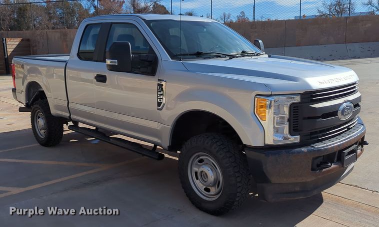 image for item DN3808 2017 Ford F250 Super Duty XL SuperCab pickup truck