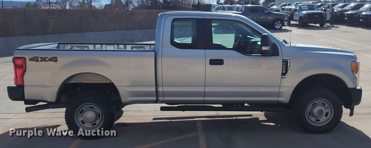 image for item DN3808 2017 Ford F250 Super Duty XL SuperCab pickup truck