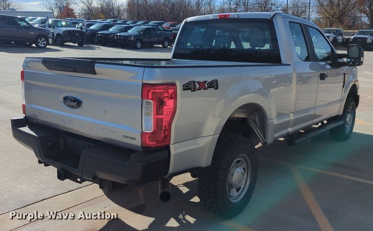 image for item DN3808 2017 Ford F250 Super Duty XL SuperCab pickup truck