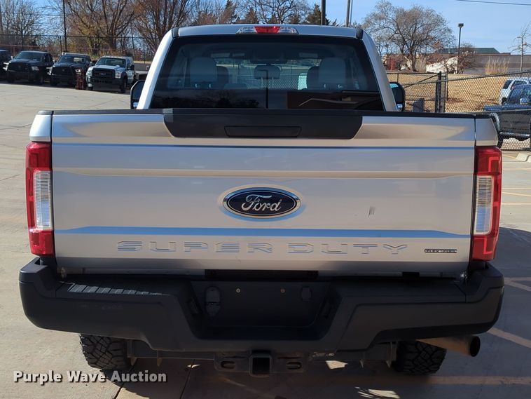 image for item DN3808 2017 Ford F250 Super Duty XL SuperCab pickup truck