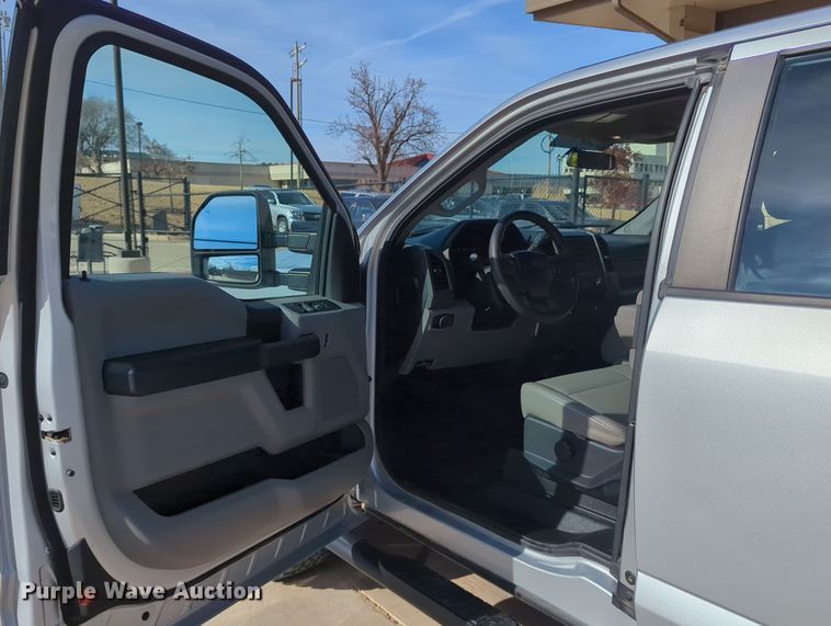 image for item DN3808 2017 Ford F250 Super Duty XL SuperCab pickup truck