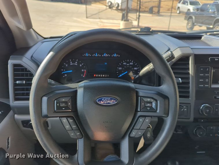 image for item DN3808 2017 Ford F250 Super Duty XL SuperCab pickup truck