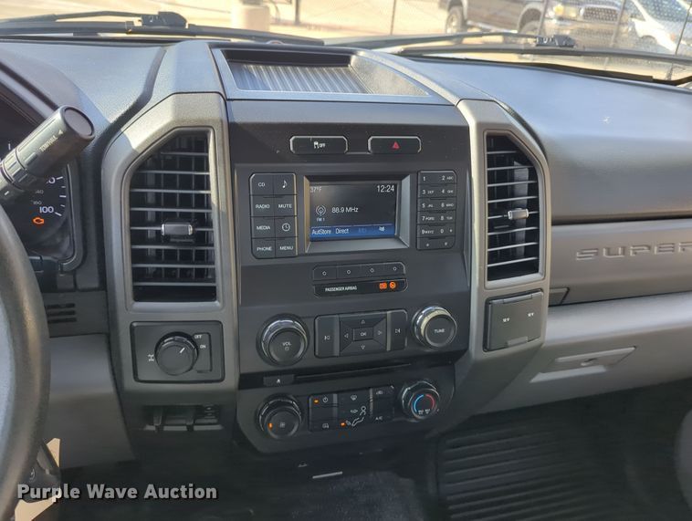 image for item DN3808 2017 Ford F250 Super Duty XL SuperCab pickup truck