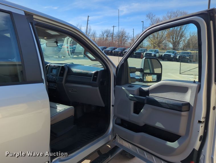 image for item DN3808 2017 Ford F250 Super Duty XL SuperCab pickup truck