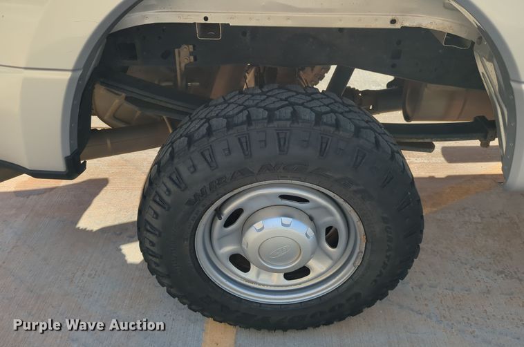 image for item DN3808 2017 Ford F250 Super Duty XL SuperCab pickup truck