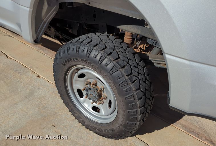 image for item DN3808 2017 Ford F250 Super Duty XL SuperCab pickup truck