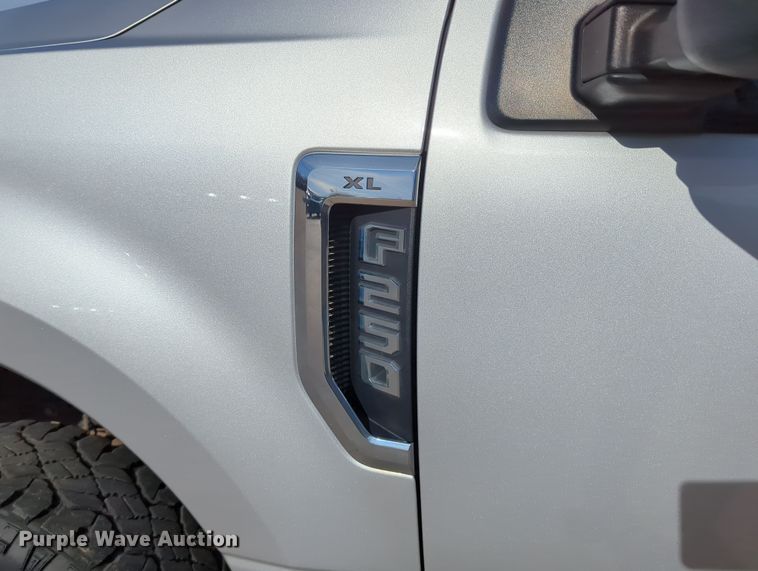 image for item DN3808 2017 Ford F250 Super Duty XL SuperCab pickup truck