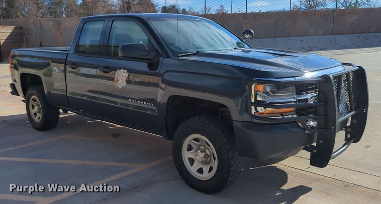 image for item DN3809 2017 Chevrolet Silverado 1500 Double Cab pickup truck