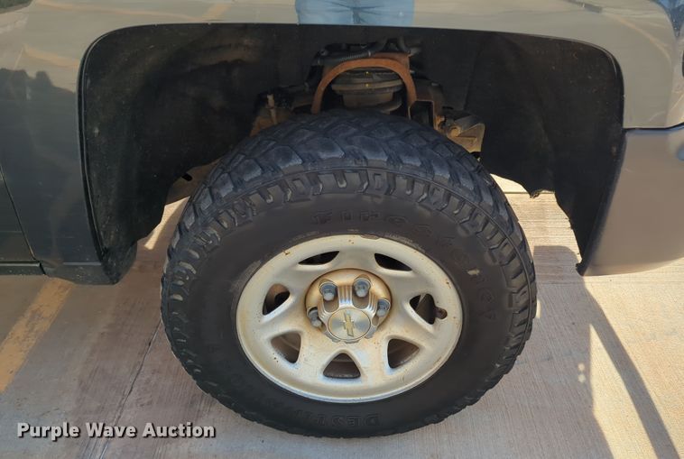 image for item DN3809 2017 Chevrolet Silverado 1500 Double Cab pickup truck