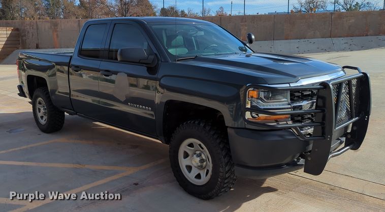 image for item DN3811 2017 Chevrolet Silverado 1500 Double Cab pickup truck