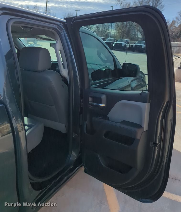 image for item DN3811 2017 Chevrolet Silverado 1500 Double Cab pickup truck