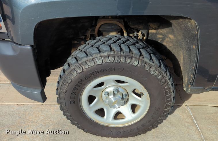 image for item DN3811 2017 Chevrolet Silverado 1500 Double Cab pickup truck